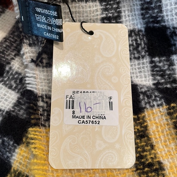 BNWT Perfect Big Scarf, Shawl, Wrap - Picture 5 of 8